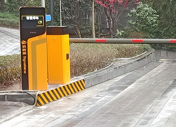 重庆停车场道闸系统的几种防砸技术